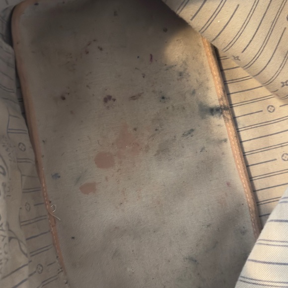 Louis Vuitton Monogram Shoulder Bag in Brown and Tan - Picture 8 of 9